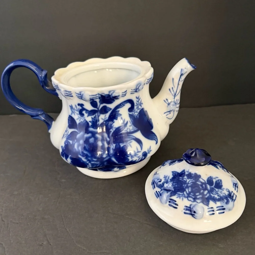 Blue & White Floral Ceramic Teapot - Picture 6 of 16